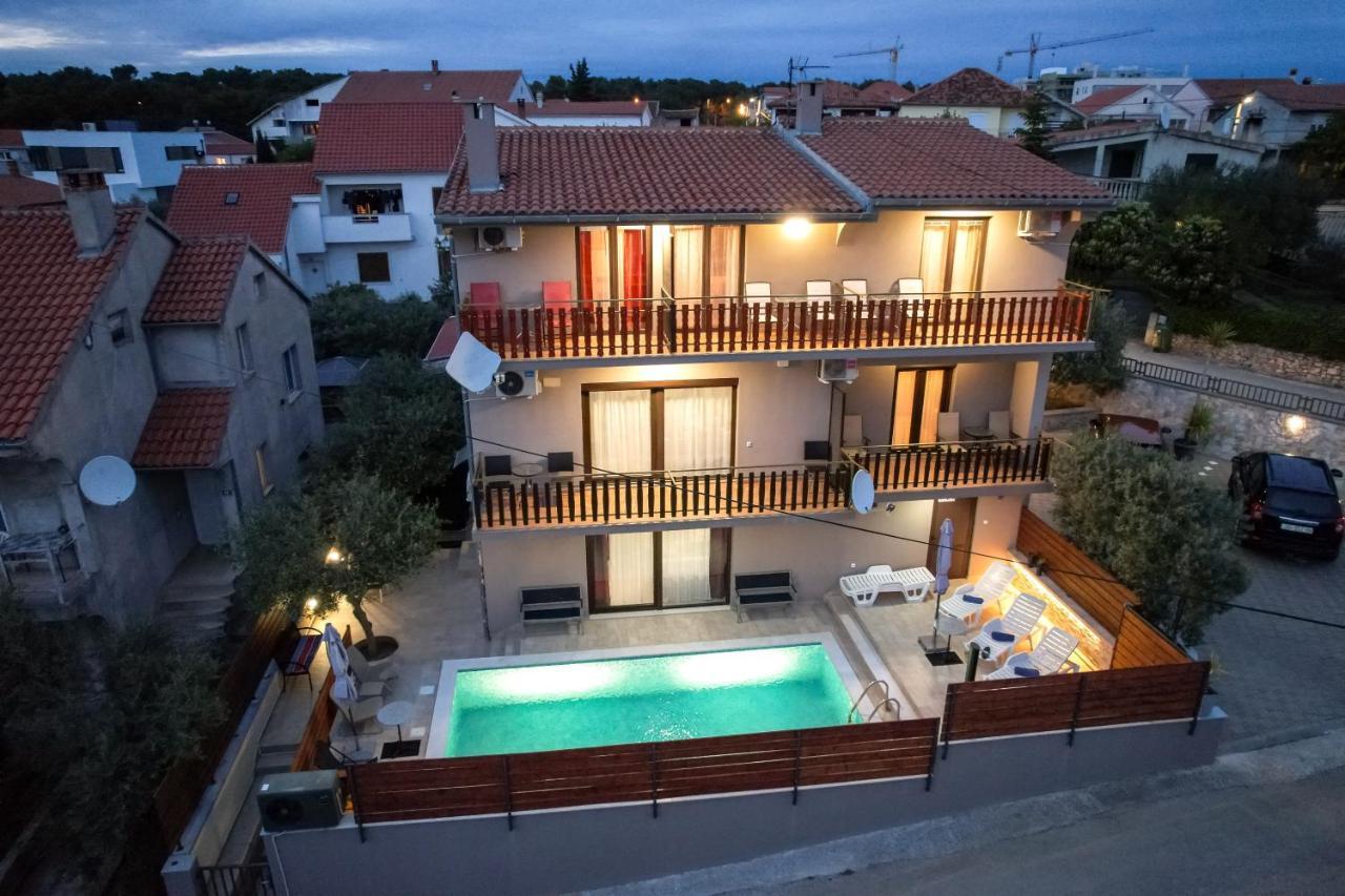 Pool Apartments Julia ザダル エクステリア 写真