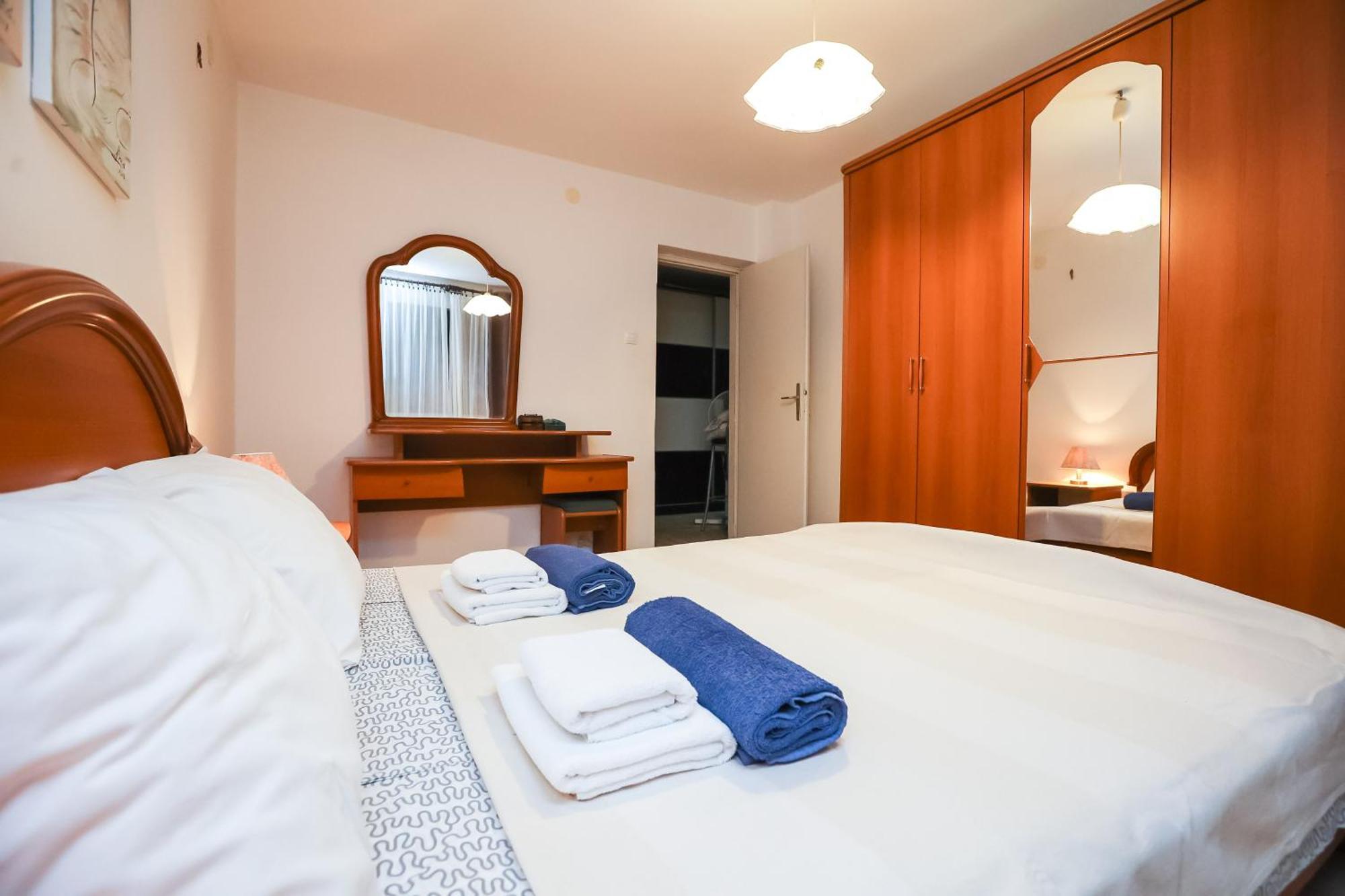 Pool Apartments Julia ザダル 部屋 写真